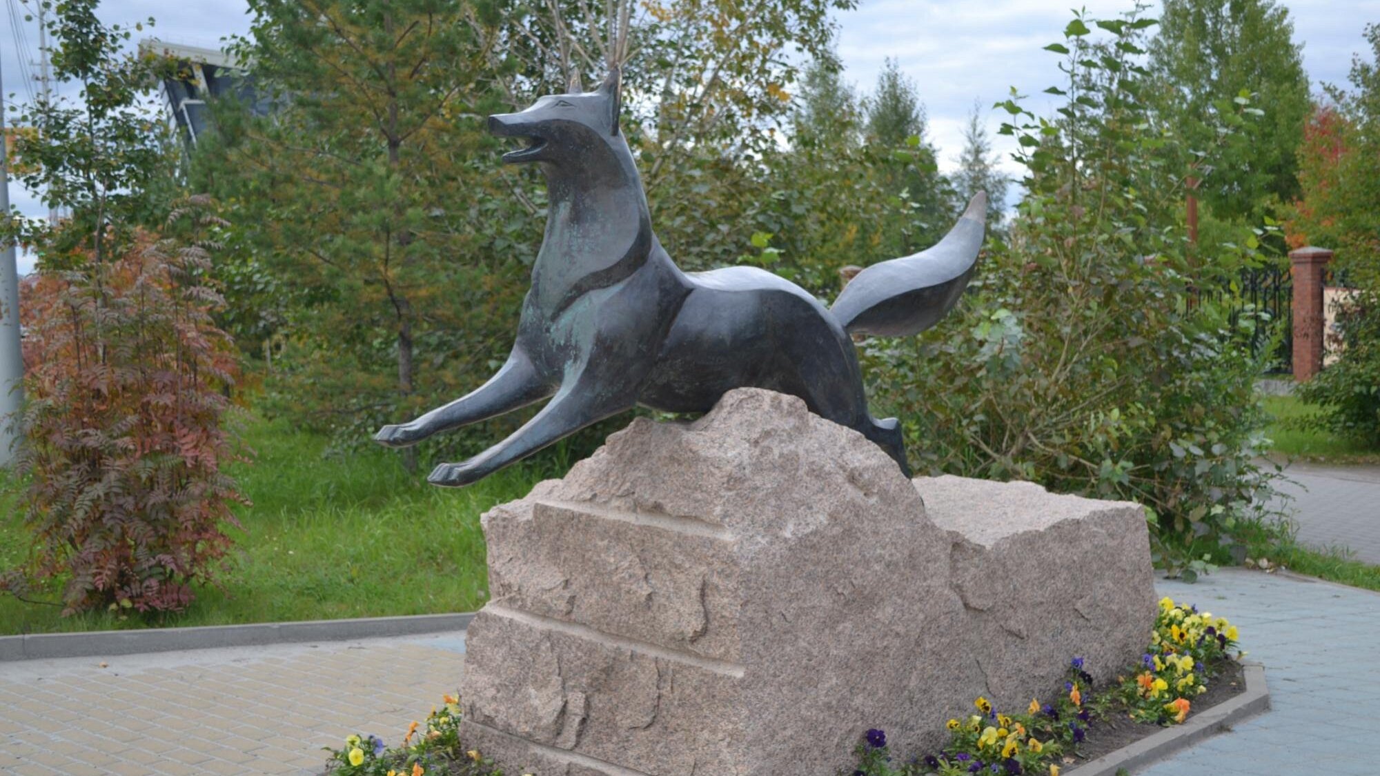 Здесь мы живём, учимся, взрослеем